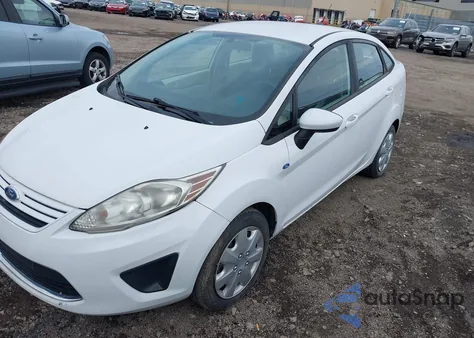 2011 Ford Fiesta S из США, поврежденный, VIN 3FADP4AJ3BM240984